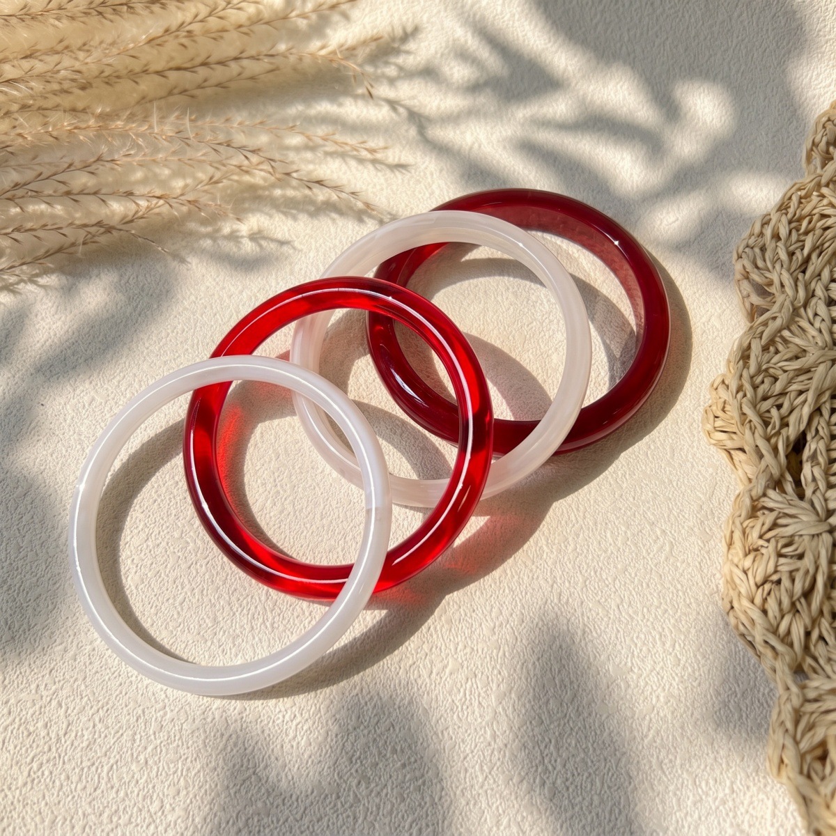 4pcs Red and White Stackable Acrylic Bangles Set